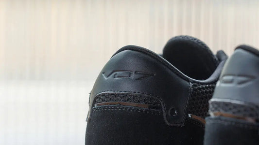COMMENT LES SNEAKERS VO7 INSPIRENT LES CRÉATEURS DE MODE EN 2025