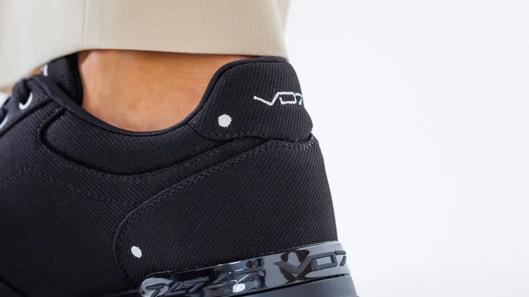 LES SNEAKERS VO7: UN ALLIÉ INDISPENSABLE POUR LES FOOTBALLEURS