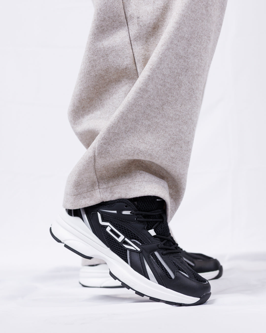 V 07 K SEVEN BLK SNEAKERS STREET BLANC 6