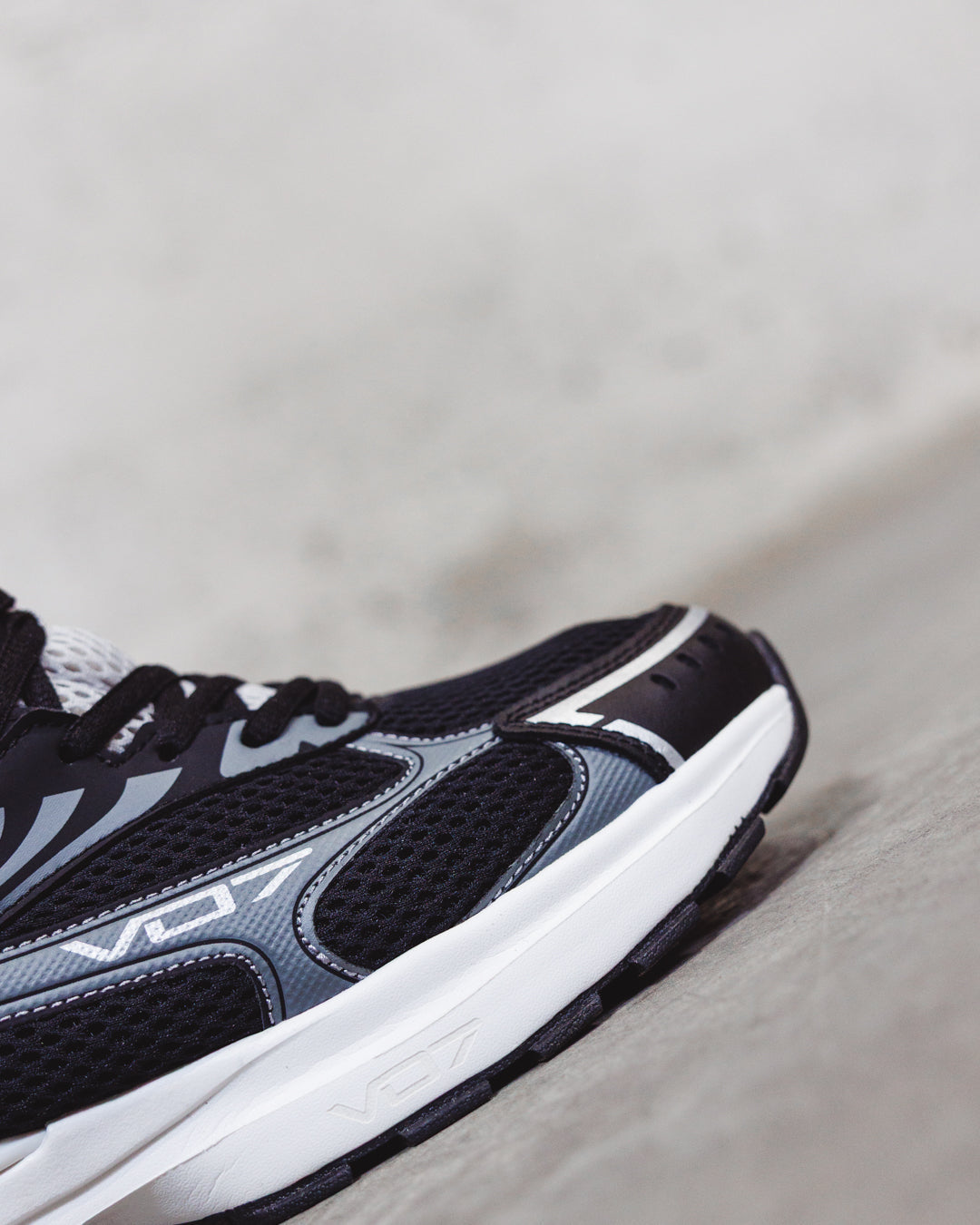 V 07 MADJER BLK SNEAKERS STREET NOIR 7