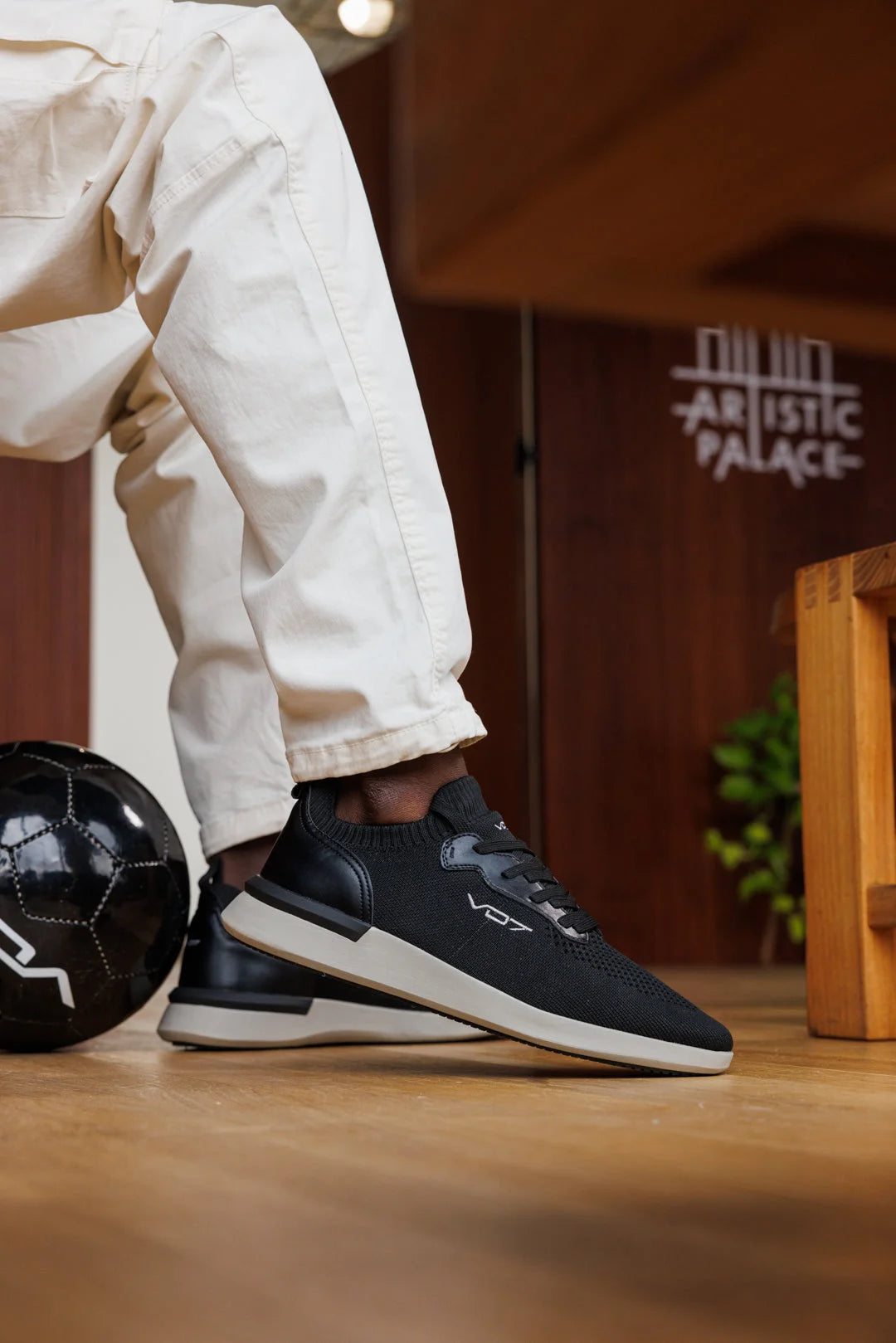 V 07 YACHT PELE BLACK SNEAKERS ELÉGANCE NOIR 4