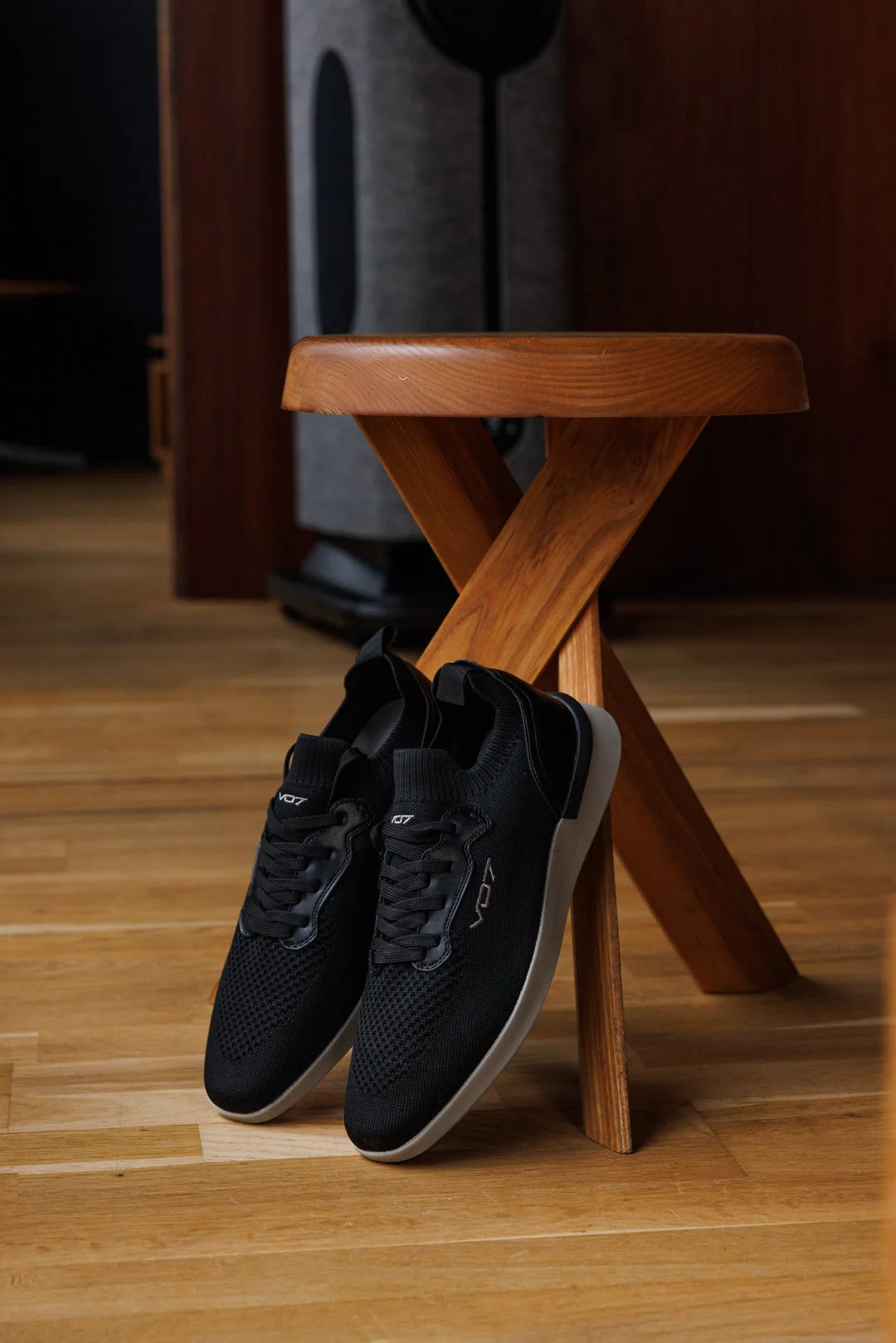 V 07 YACHT PELE BLACK SNEAKERS ELÉGANCE NOIR 8