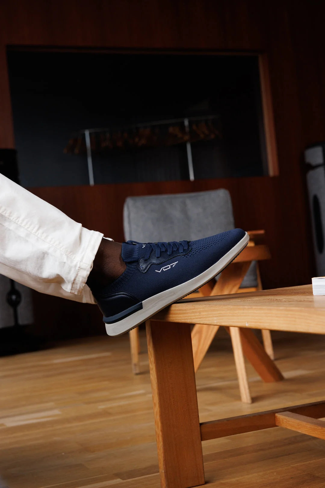 V 07 YACHT PELE NAVY SNEAKERS ELÉGANCE MARINE 2