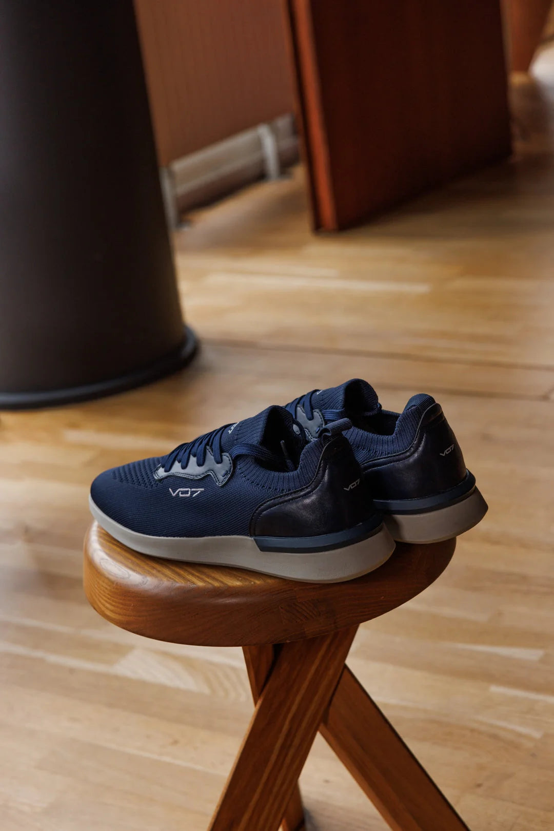 V 07 YACHT PELE NAVY SNEAKERS ELÉGANCE MARINE 3