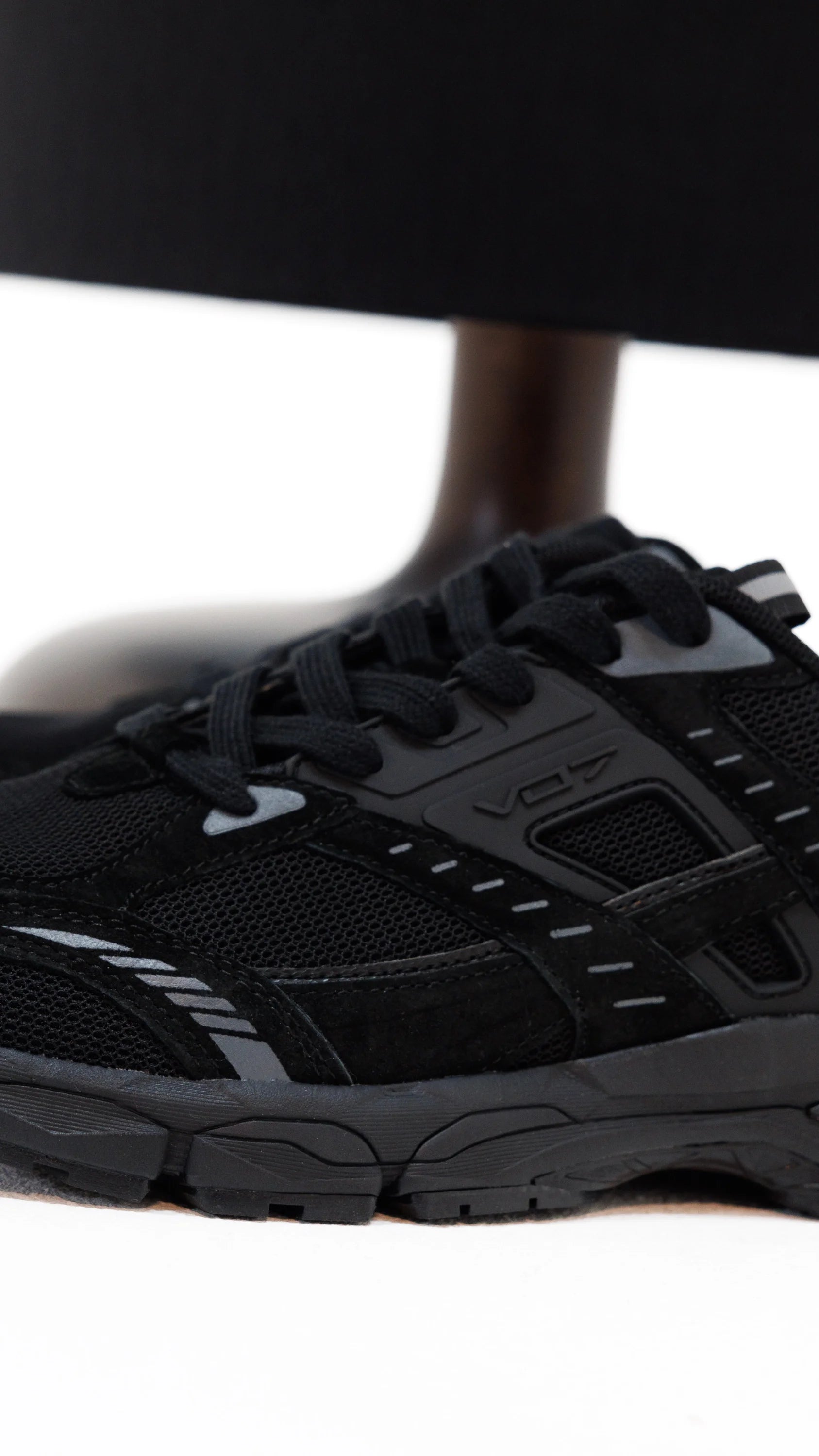 V 07 RONI DARK SNEAKERS STREET NOIR 7